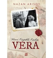 Mavi Kirpikli Kadın Vera