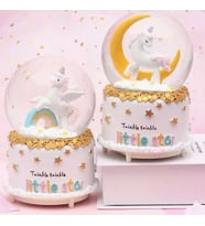 Unicorn Işıklı Müzikli Püskürtmeli Büyük Boy Kar Küresi 