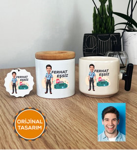 Kişiye Özel Karikatürlü Paramedik Hediye Seti T Kupa, Kalemlik, Anahtarlık Erkek Paramediğe Tıp Bayramı Hediyesi (Siyah)