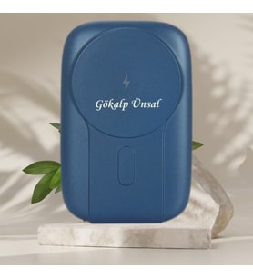 KİŞİYE ÖZEL İSİM BASKILI HIZLI ŞARJ KABLOSUZ TELEFON STANDLI POWERBANK (Lacivert)