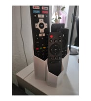 3 Gözlü Kumanda Organizer Standı Uzaktan Kumanda Düzenleyici TV Kumandalık Modern