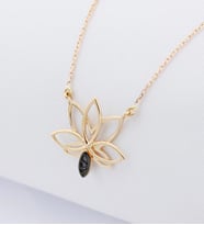 Siyah Pırlanta Lotus Çiçeği Kolye