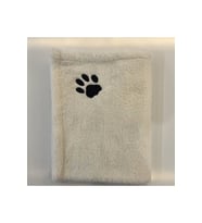 Yumuşak Siyah Pati Nakışlı Elde Yıkanabilir Kedi ve Köpek Battaniyesi