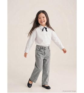 LCW Kids Karışık Straight Fit Nakışlı Kız Çocuk Jean Pantolon