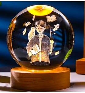 Dekoratif Işıklı Ahşap Stand'lı Tasarımlı 3D Harry Potter Temalı Cam Küre 