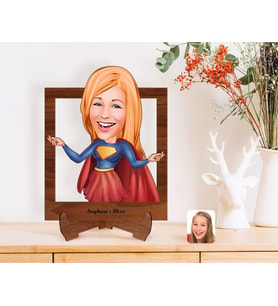 BK Gift Kişiye Özel Süper Girl Karikatürlü Ahşap Standlı 3D Biblo-1 (Beyaz)