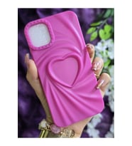 Iphone 11 Uyumlu 3D Kalpli Fuşya Silikon Kılıf