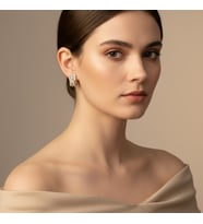 STİL İNCİSİ/XUPING JEWELRY ZİRKON TAŞLI KÜPE (Altın Rengi)