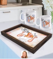 BK Gift Kişiye Özel Kadın Nihayetinde Karikatürlü Doğal Ahşap Tepsi ve 2’li Kupa Bardak Seti-6