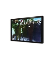Atatürk Kara Tahta Önünde Çerçeveli Cam Tablo