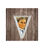 Sivil Mustafa Kemal Atatürk Portresi Beyaz Saçaklı Üçgen Flama Bayrak Hatıra Flama ATA2