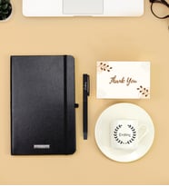Kişiye Özel Tasarımlı Fincan & Siyah Defter & Mat Roller Kalem Hediye Seti
