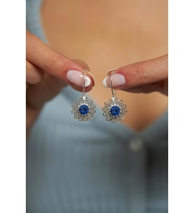 Aralık Mavi Topaz Doğum Taşı Çiçek Motifli Telkari Gümüş Küpe
