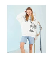 Kapüşonlu Üç İplik Sweatshirt – Beyaz Strong Heykel Baskılı, Rahat Kalıp, Kanguru Cepli Modern Tasarım