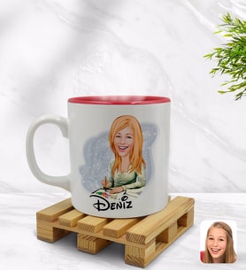 BK Gift Kişiye Özel Kadın Grafik Tasarımcı Karikatürlü İçi Kırmızı Renkli Kupa Bardak Model 1