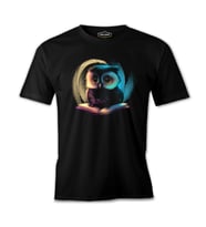 A Cute Owl Over a Book Siyah Erkek Tshirt