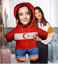 eJOYA Kişiye Özel Fotoğraflı Dünya Kupasına Özel Peluş Oyuncak 100x80 cm 114797 (Kırmızı)