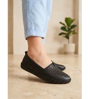 BEREN Hakiki Deri Siyah Kadın Babet Ortopedik Taban Lazer Delikli Slip-On Comfort Ayakkabı