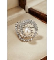 Gümüş Renk Zirkon Taşlı İnci Detaylı Broş TJ-BR510