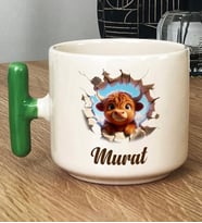 Kişiye Özel 3D Efektli Yavru Boğa Hediye T Kupa Bardak İsimli İsim Yazılı (Yeşil)