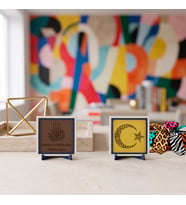 Gönül Dostuna Verilebilecek En Anlamlı Set: Besmele Yazılı ve Kelime-i Tevhid Ay-Yıldız Özel Dekoratif Aksesuar 2'li Set 10x10 cm, Açık Kahve - Sarı