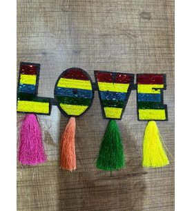 23X15 CM ÜTÜ İLE YAPIŞAN RENKLİ PÜSKÜLLÜ KESİLEBİLİR HARF LOVE YAZI ARMA YAMA