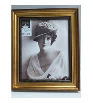 Ahşap Vintage Eskitme Çerçeve 20x25cm İster Yatay İster Dikey Kullanım Gold First Quality , Ayaklı Arka Kısmı Komple Siyah Kadife Kaplı Ahşap Dokulu Resimlik