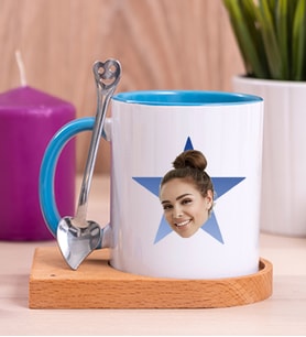 Kişiye Özel Mavi Yıldız Kafa Fotoğraflı Ahşap Altlıklı Mavi Kupa Bardak