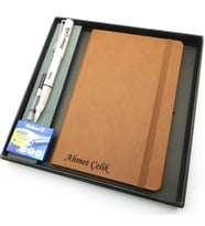 Signator® Codex  N313 Kişiye Özel Defterli Set - İsme Özel Beyaz Dolma Kalem + İsme Özel Kahverengi Defter + Yedek Kartuş İsme Özel Kutusunda Hediyelik Set (Karışık)