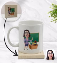BK Gift Kişiye Özel Kadın Öğretmen Karikatürlü Beyaz Kupa Bardak ve Ahşap Bardak Altlığı Hediye Seti - Model 1