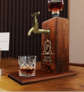 BK Gift Kişiye Özel Kabartma İsim Tasarımlı Musluklu Ahşap İçki Standı-3