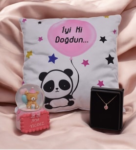 Kişiye Özel Mesajlı Işıklı Ayıcıklı Kar Küresi& Pembe Renkli Kalp Model Zirkon Kolye& Panda Baskılı Puf Yastık Hediye Seti