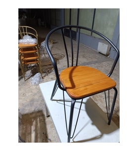 Ahşap Oturumlu Metal Sandalya