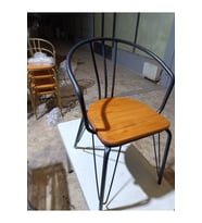 Ahşap Oturumlu Metal Sandalya