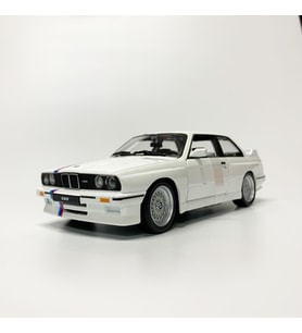 Burago 1/24 Bmw M3 1988 E30