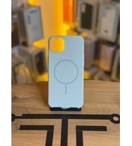 iPhone 14 Plus / 15 Plus Uyumlu İçi Kadife Magsafe Destekli Premium Silikon Kılıf (Krem)