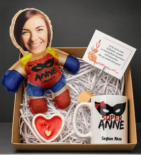 BK Gift Kişiye Özel Bebek Yastık & Kupa & Mum & Notluk Kutulu Hediye Seti-2, Anneye Hediye, Anneler Günü Hediyesi