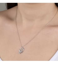Ucarticaret S-warovski Taşlı Gümüş Kalp Bayan Kolye