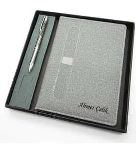 Signator® Codex  N117 Kişiye Özel Defterli Set - İsme Özel Gri Kalem + İsme Özel Gri Defter  İsme Özel Kutusunda Hediyelik Set (Karışık)