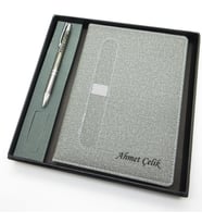 Signator® Codex  N117 Kişiye Özel Defterli Set - İsme Özel Gri Kalem + İsme Özel Gri Defter  İsme Özel Kutusunda Hediyelik Set (Karışık)