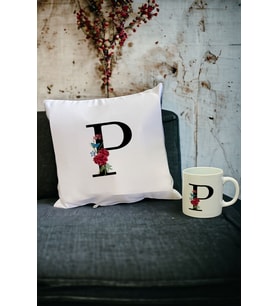 P Harfi Kupa Bardak ve Yastık Set (Beyaz)