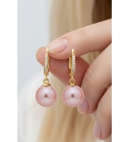 925 Ayar Gümüş Sallantılı Yuvarlak Pembe İnci Taşlı Kadın Küpe  10 mm İnci  3 cm (Gold)