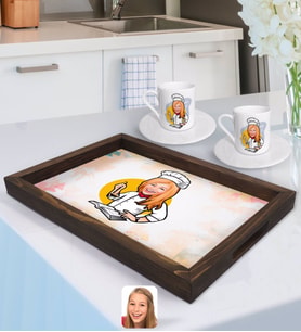 BK Gift Kişiye Özel Kadın Chef Karikatürlü Doğal Ahşap Tepsi ve 2’li Kahve Fincan Seti-12