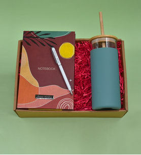 Kişiye Özel Beyaz Touch Pen& Desenli Defter& Bambu Pipetli Cam Şişe Hediye Seti