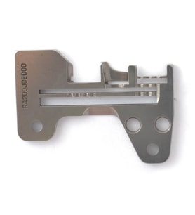 Juki Overlok 3900 3 İp Kıstırma Plaka / R4200-JOE-DOO