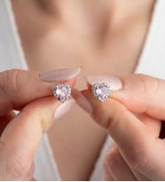 925 Ayar Gümüş Zirkon Taşlı Pembe Kalp Küpe