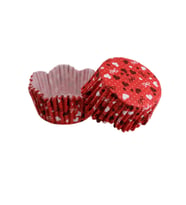 Cupcake Kalıbı Pet Kapsül Dalgalı Kırmızı Üzeri Fiyonk Ve Kalp Desenli Kek Kalıbı 65X38 MM (100 Adet)