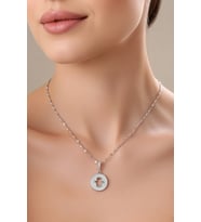 AuraShield Hamsa Işıltılı Koruma Kolyesi