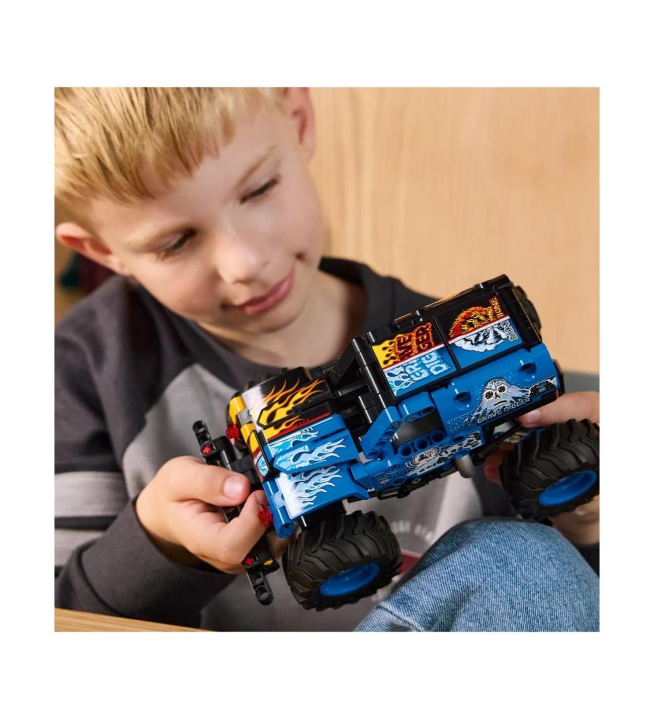 LEGO 42219 Technic Monster Jam™ Grave Digger™ Ateş ve Buz