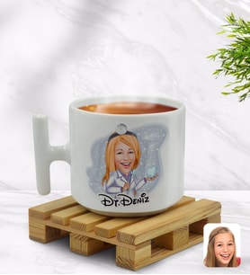 BK Gift Kişiye Özel Kadın Diş Hekimi Karikatürlü T Kulplu Beyaz Middle Kupa Bardak-1